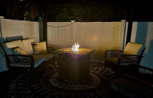 Kiss the Wave - Spacious 4BR 3BA w Pool hot tub - Foto 44