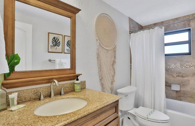 Kiss the Wave - Spacious 4BR 3BA w Pool hot tub - Foto 21