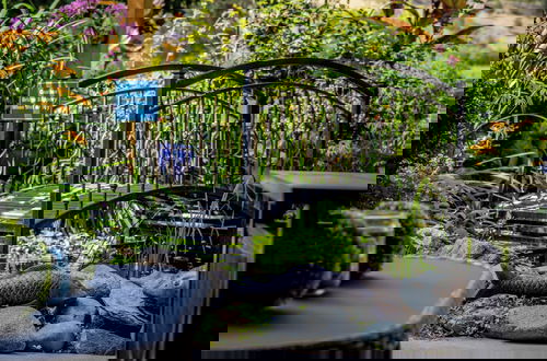 Foto 42 - Rayleigh River Retreat - Garden Oasis