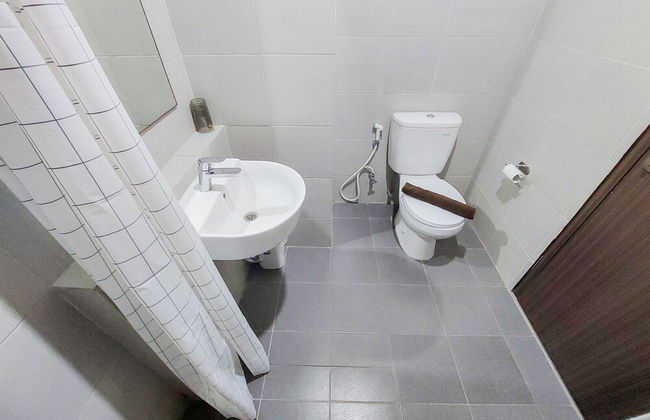 Best Homey And Nice Studio At Bintaro Icon Apartment - Foto 9