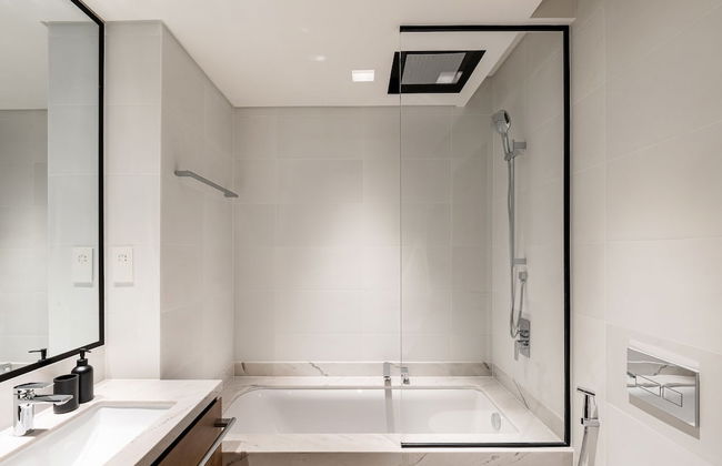 Stylish 1BR at Palace Residences - Foto 16