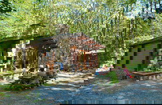Foto 1 - Cozy, Wooden Chalet With a Microwave, Located in a Forest