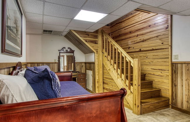 Er44 - Rising Eagle - Great Location! Close To Town! 2 Bedroom Cabin by RedAwning - Foto 21