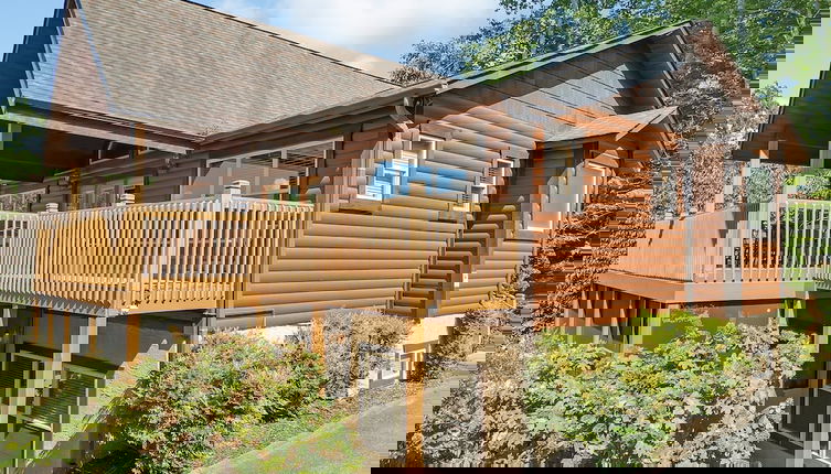 Foto 1 - Moonshine Hollow 3 Bedroom Cabin by RedAwning