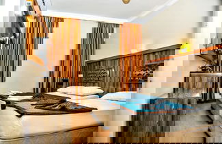 Foto 3 - Beach Front Apartment Close to Centre of Side With all you Desire Sleeps up to 4