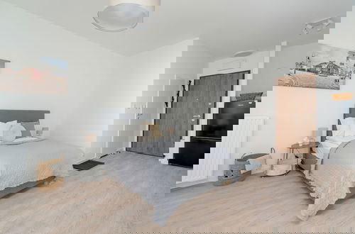 Photo 7 - Minimalist Studios in Poznań by Renters