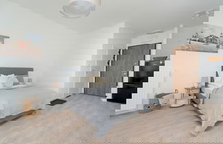 Photo 3 - Minimalist Studios in Poznań by Renters