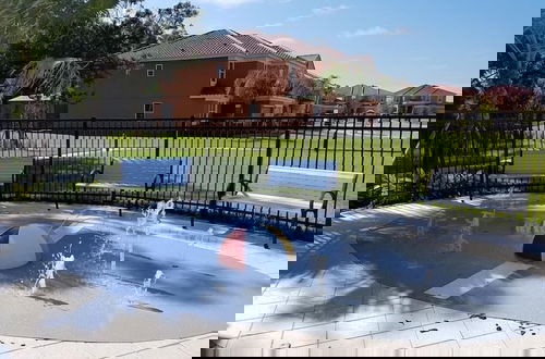 Foto 20 - Beautiful Renovated 6 Bed Pool Home 6 Bedroom Home by RedAwning