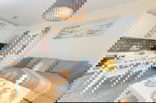 Foto 9 - Apartment With Garden by Renters