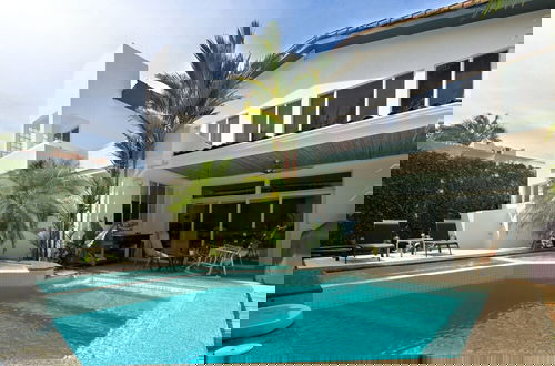 Foto 28 - Luxury Beachfront Oasis - Hermosa Palms 50 by RedAwning