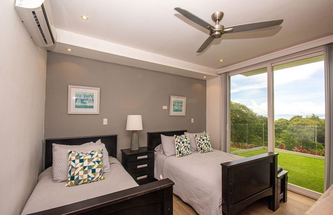Luxury Hillside Estate at Nativa Resort by RedAwning - Foto 10