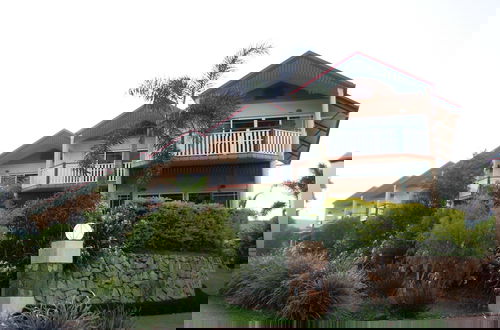 Photo 2 - Tinaroo Lake Resort
