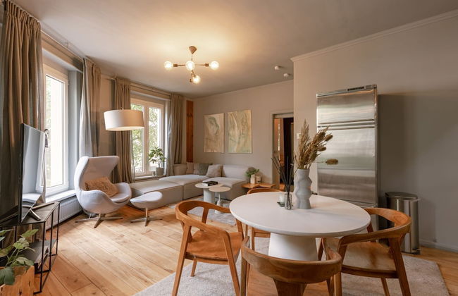 Cozy Apartment in Center of Antwerp Pets Welcome - Photo 5