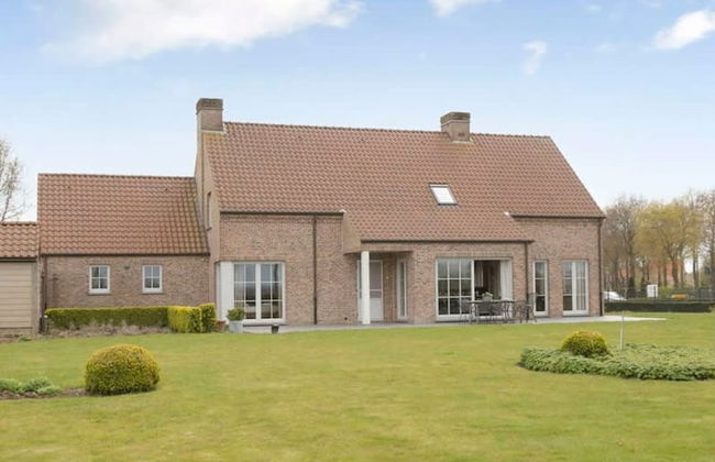 Family House With a Beautiful View in Damme - Foto 1