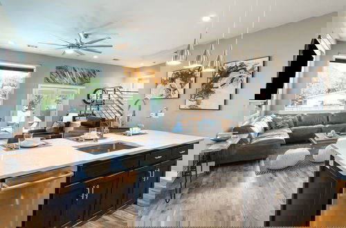 Foto 14 - Upstay - Newly Built Modern Home w Private Pool