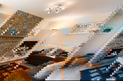 Photo 16 - A Split-level Spacious Home With sea Mountain Views