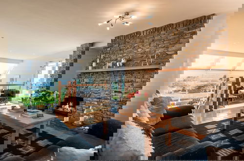 Photo 14 - A Split-level Spacious Home With sea Mountain Views