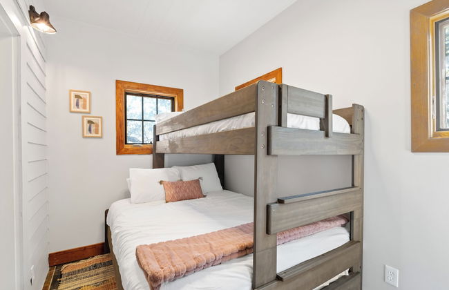 Urban Cowboy Villas - Heart of 704 - Foto 12