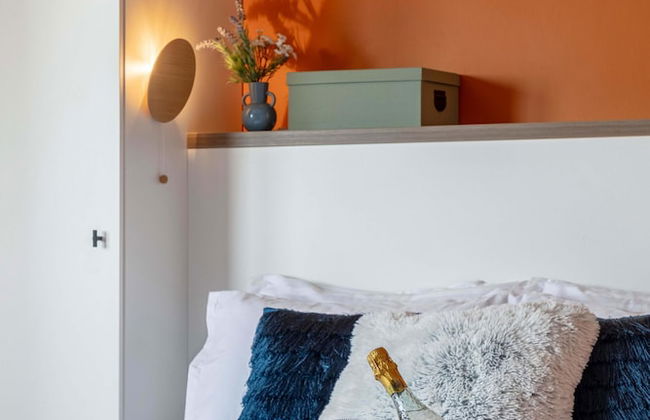 Playful Bright 1BR Near The Faculty of Law - Foto 16