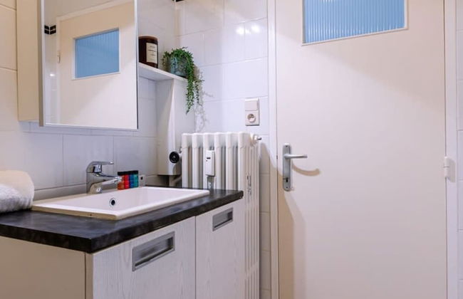 Beautiful and Spacious Studio With Side Seaview - Photo 30