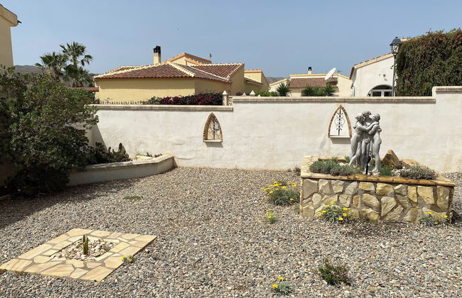 Luxury Beachfront Villa in La Perla - Photo 18