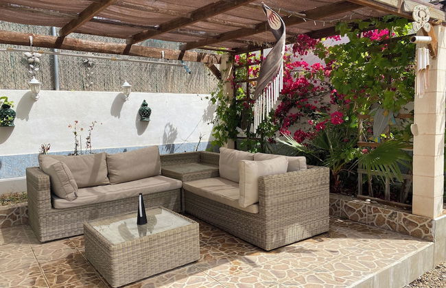 Luxury Beachfront Villa in La Perla - Photo 14