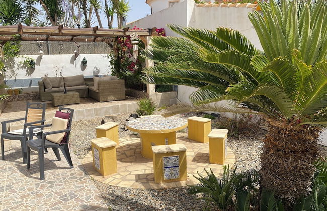 Luxury Beachfront Villa in La Perla - Photo 22