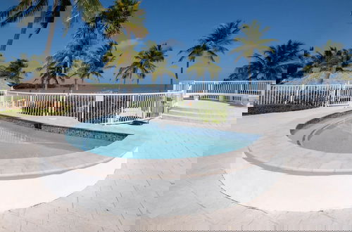 Photo 29 - Modern Keys Penthouse W Private Beach Pool