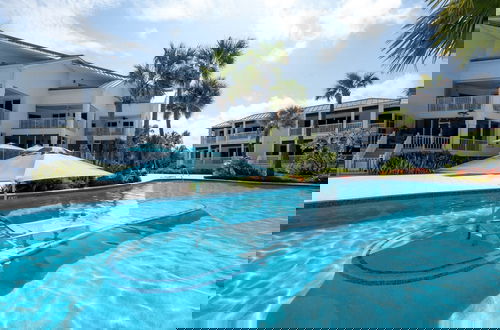 Photo 3 - Modern Keys Penthouse W Private Beach Pool