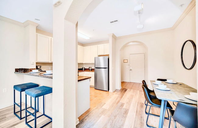 2BR Condo - Pool Hot Tub - Near Disney - Foto 10