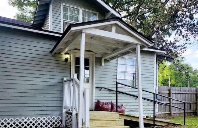 Magnolia House in Lafayette - Photo 2