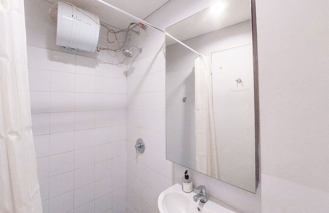 Good Deal And Cozy Studio At Kubikahomy Apartment - Foto 11