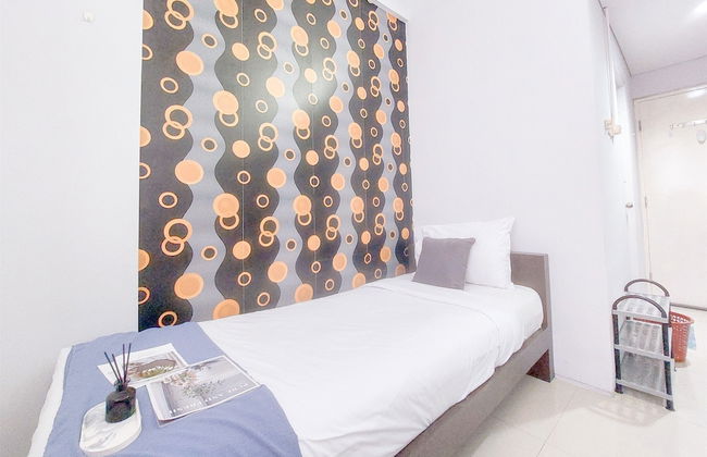 Good Deal And Cozy Studio At Kubikahomy Apartment - Foto 4