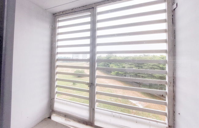 Good Deal And Cozy Studio At Kubikahomy Apartment - Foto 8