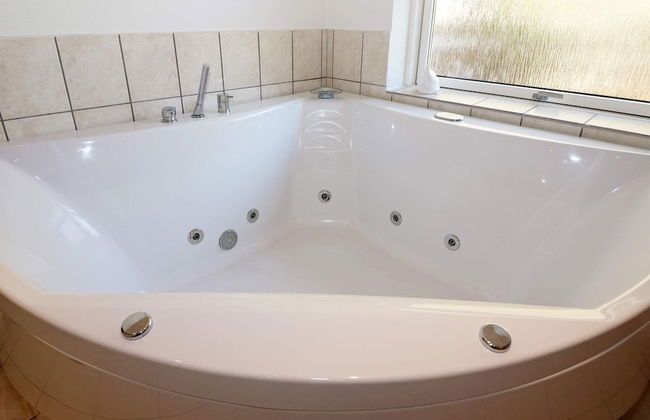 8 Person Holiday Home in Hadsund - Foto 12