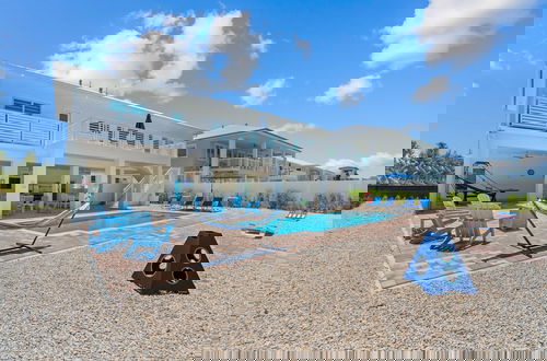 Photo 1 - Paradise Point Pool Dock Lounges BBQ