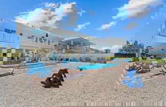 Photo 1 - Paradise Point Pool Dock Lounges BBQ