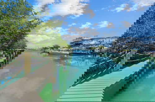 Photo 45 - Paradise Point Pool Dock Lounges BBQ