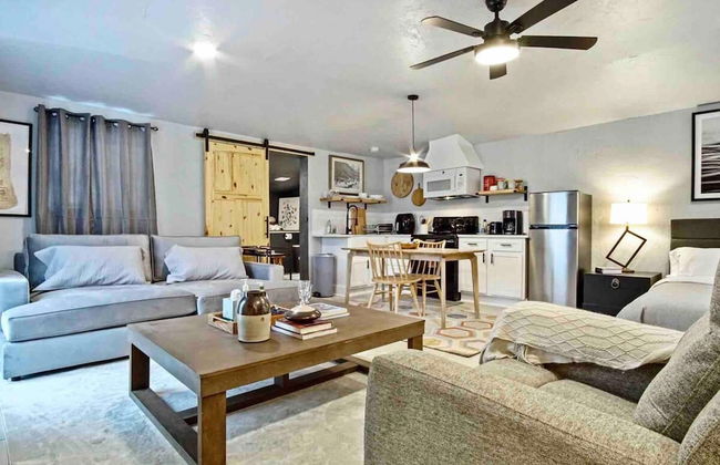 3-story 6-bedroom 4 Bathrooms 3min-asian Dist - Foto 1