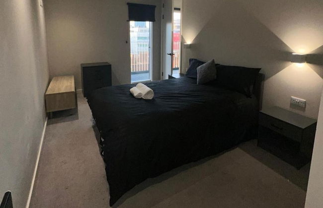 Apartment - Sleeps 4, Pets Allowed & Free Parking - Photo 4