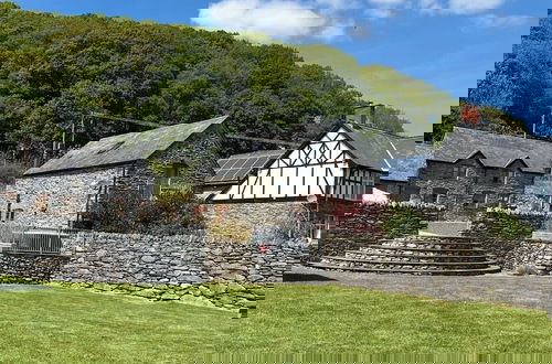 Foto 18 - Dee Valley Country Escape - Sleeps 4 & Hot Tub