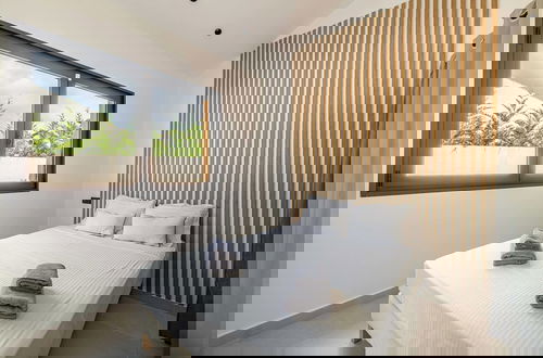 Photo 3 - Modern Villa With Heated Pool and Garden
