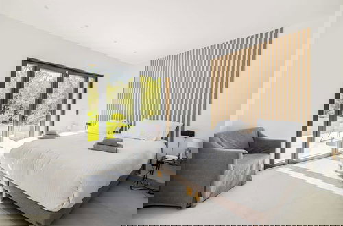 Photo 6 - Modern Villa With Heated Pool and Garden