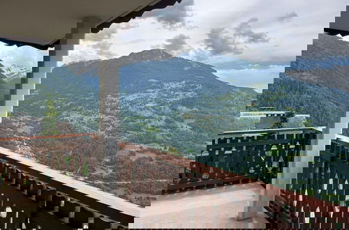 Foto 13 - Apartment With Stunning Mountain View