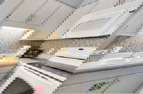 Foto 7 - Southwinds K-8: Beachside & Pool Retreat