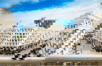 Photo 1 - Boulevard 181