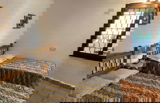 Foto 3 - Comfortable Spacious Family House, Large Terrace and Garden, Beach and Bars