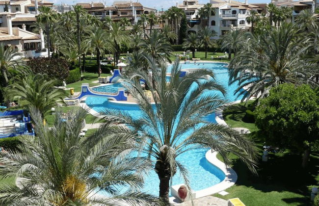 Comfortable Spacious Family House, Large Terrace and Garden, Beach and Bars - Foto 11