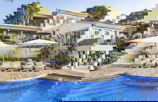 Foto 1 - Sea-view Villa Near Port