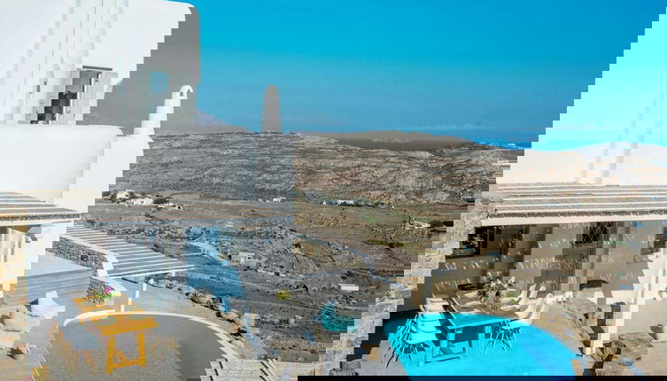 Foto 1 - Elegant Villa With View